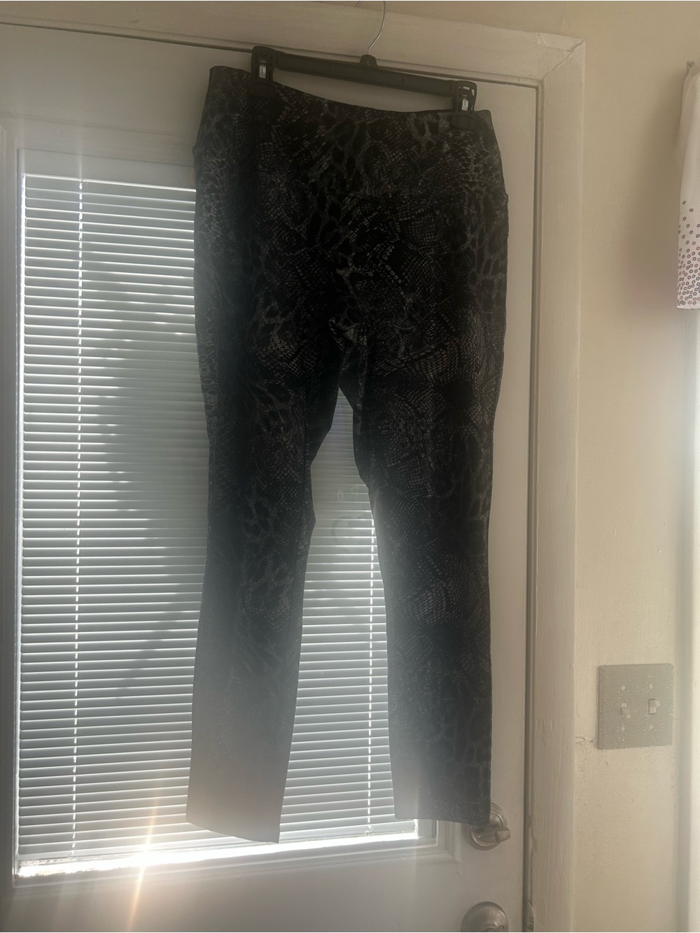 DG2 by Diane Gilman Black Snake-Print Leggings